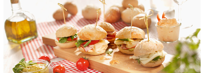 Dip Balls mit Schinken, Käse, Tomate und Avocados