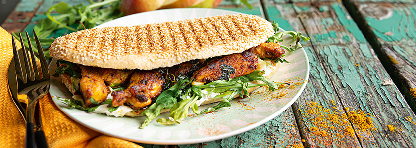Panini indisch mit Tandoori Chicken und Apfel