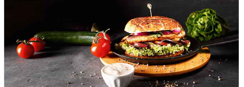 OMG Burger mit Grillgemüse und Hähnchensteak