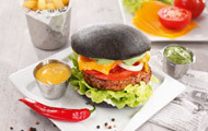 Black Burger mit Guacamole