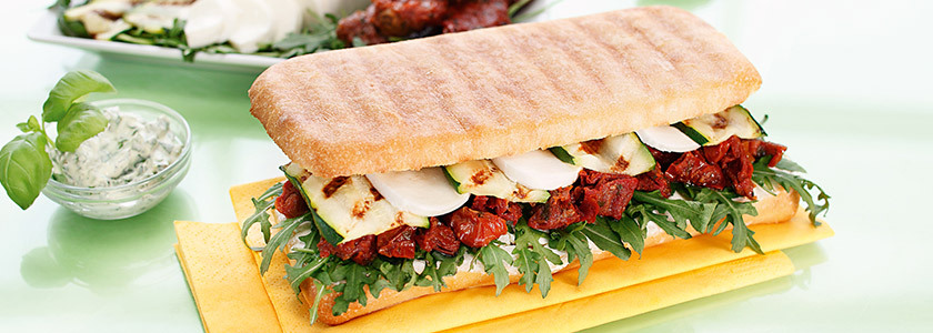 Ciabatta – getrocknete Paradeiser & Mozzarella