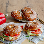 FF-Laugenbagel mit Sesam, vorgeschnitten