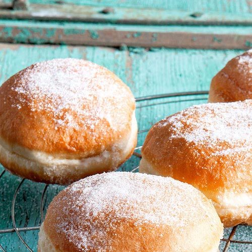 SG-Krapfen mit Himbeer-Johannisbeerfüllung