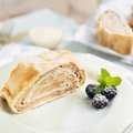 Apfelstrudel, portioniert - 1