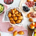 FF-Pretzel Pearls - 1