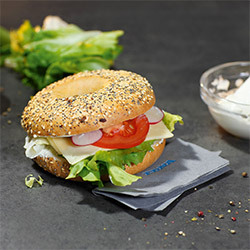 Bagel Everything, geschnitten
